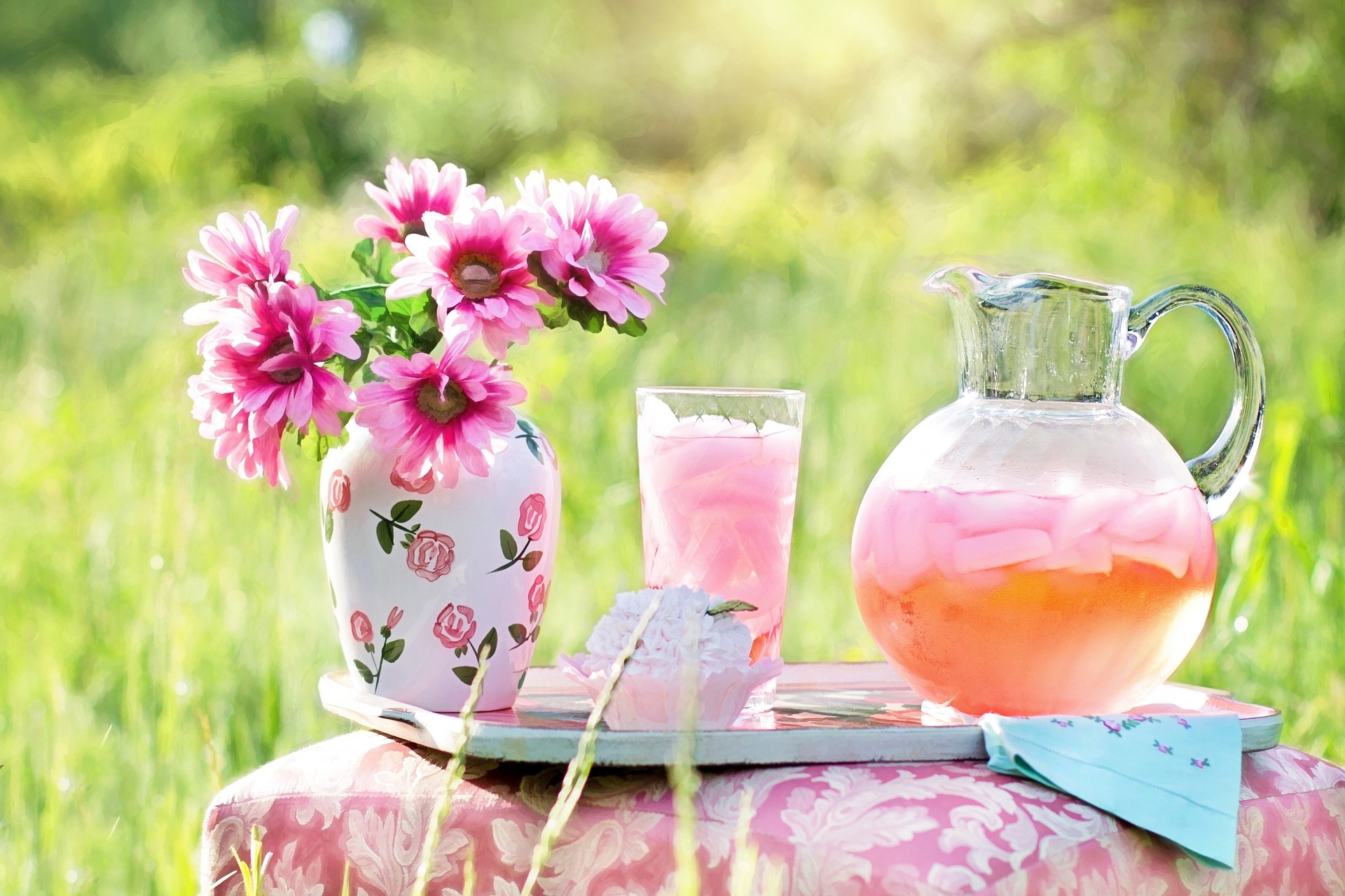 GO PINK Lemonade Stand With Property Finders Realty